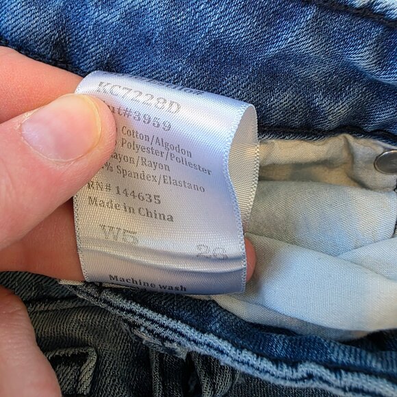 KanCan Distressed Skinny Jeans | Size 27 - Picture 6 of 9
